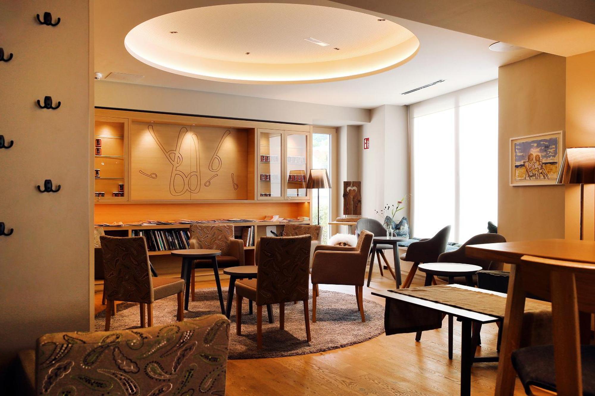 Hotel Babenbergerhof Мьодлинг Екстериор снимка