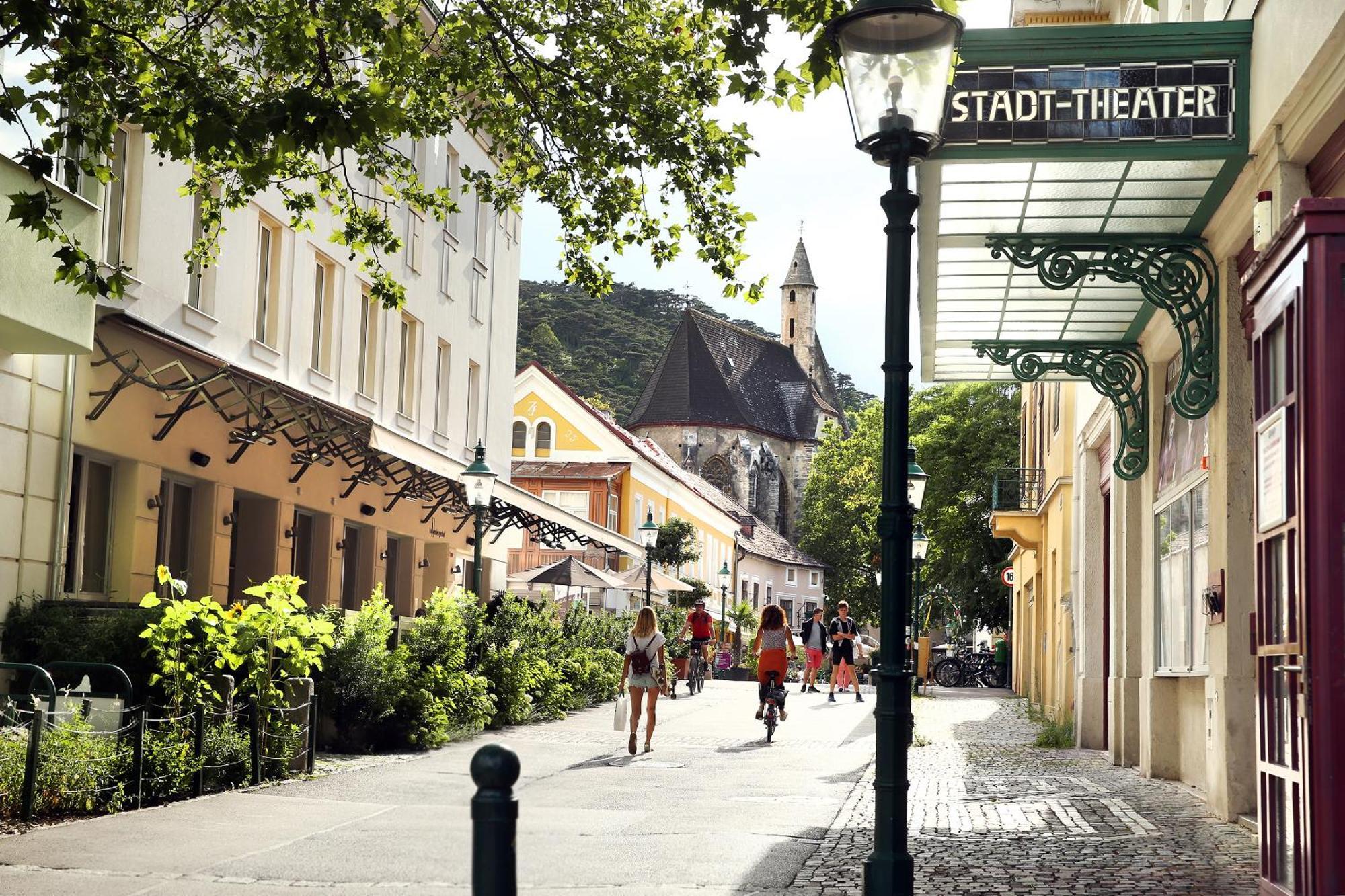 Hotel Babenbergerhof Мьодлинг Екстериор снимка