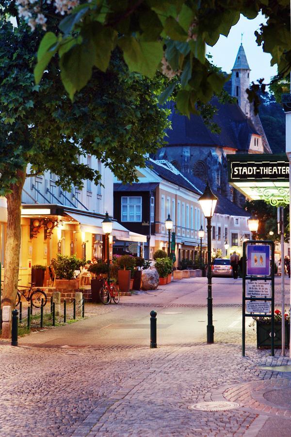 Hotel Babenbergerhof Мьодлинг Екстериор снимка