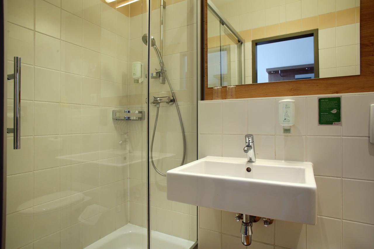 Hotel Babenbergerhof Мьодлинг Екстериор снимка